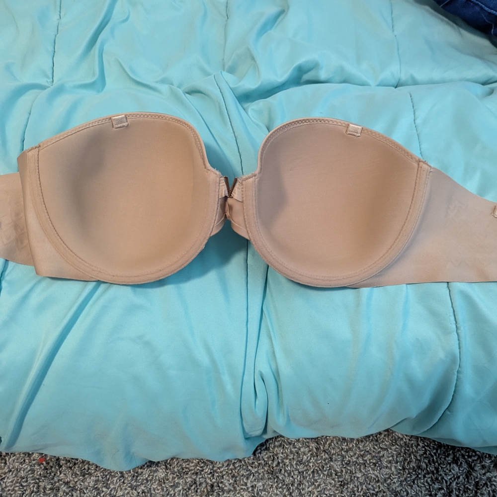Victoria Secret Seamless Tan Strapless Bra - Picture 5 of 10
